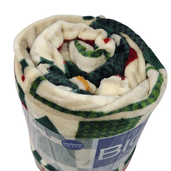 The Big One Oversized Plush Throw With Red Truck & Christmas Tree Pattern 5 Ft x - Picture 6 of 10